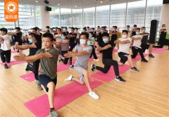 中国十大健身教练学院排行榜？哪个健身学校好？为什么这个学校受到近百万好评？